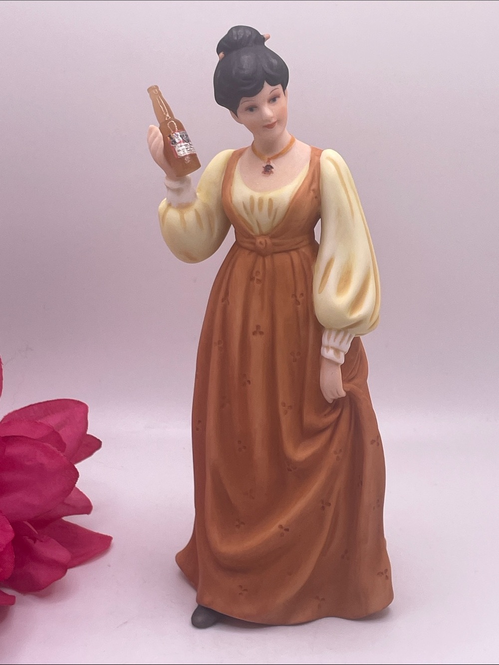 Vintage Anheuser-Busch 1883 Original “Bud Girl” Figurine F21
